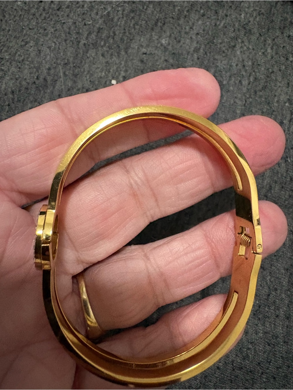 Source Unknown Gold-Tone Hinged Bangle Bracelet